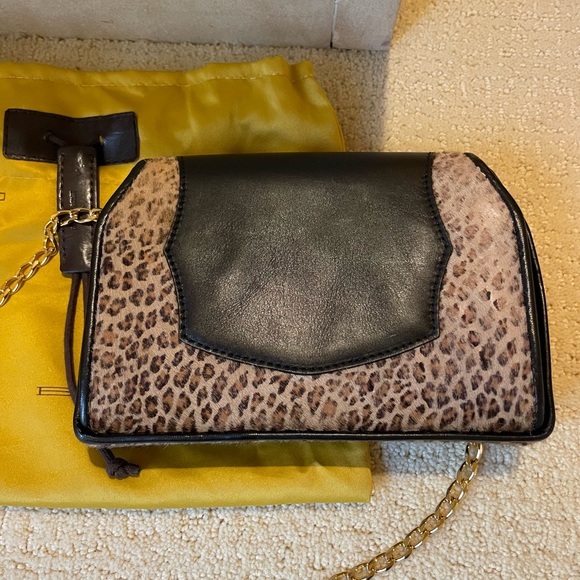 VBH Aurora Shoulder Bag - Picture 4 of 9